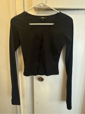 Khy Black Long-Sleeve Buttoned Crop Blouse